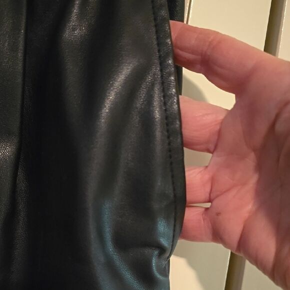 Womens PLEATHER Black Jogger Pants. NWOT! - Picture 4 of 8